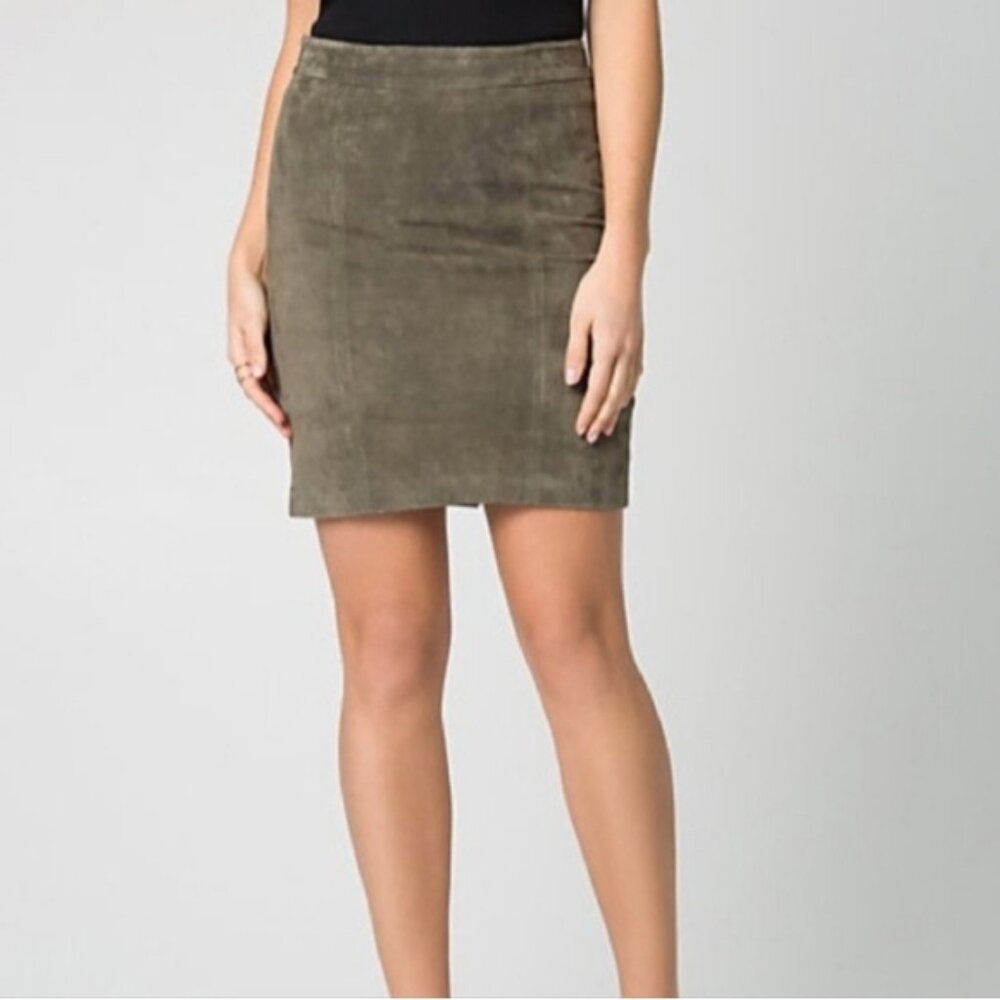 Le Chateau Suede Leather Pencil Skirt Womens Size 4 Olive Green Above Knee